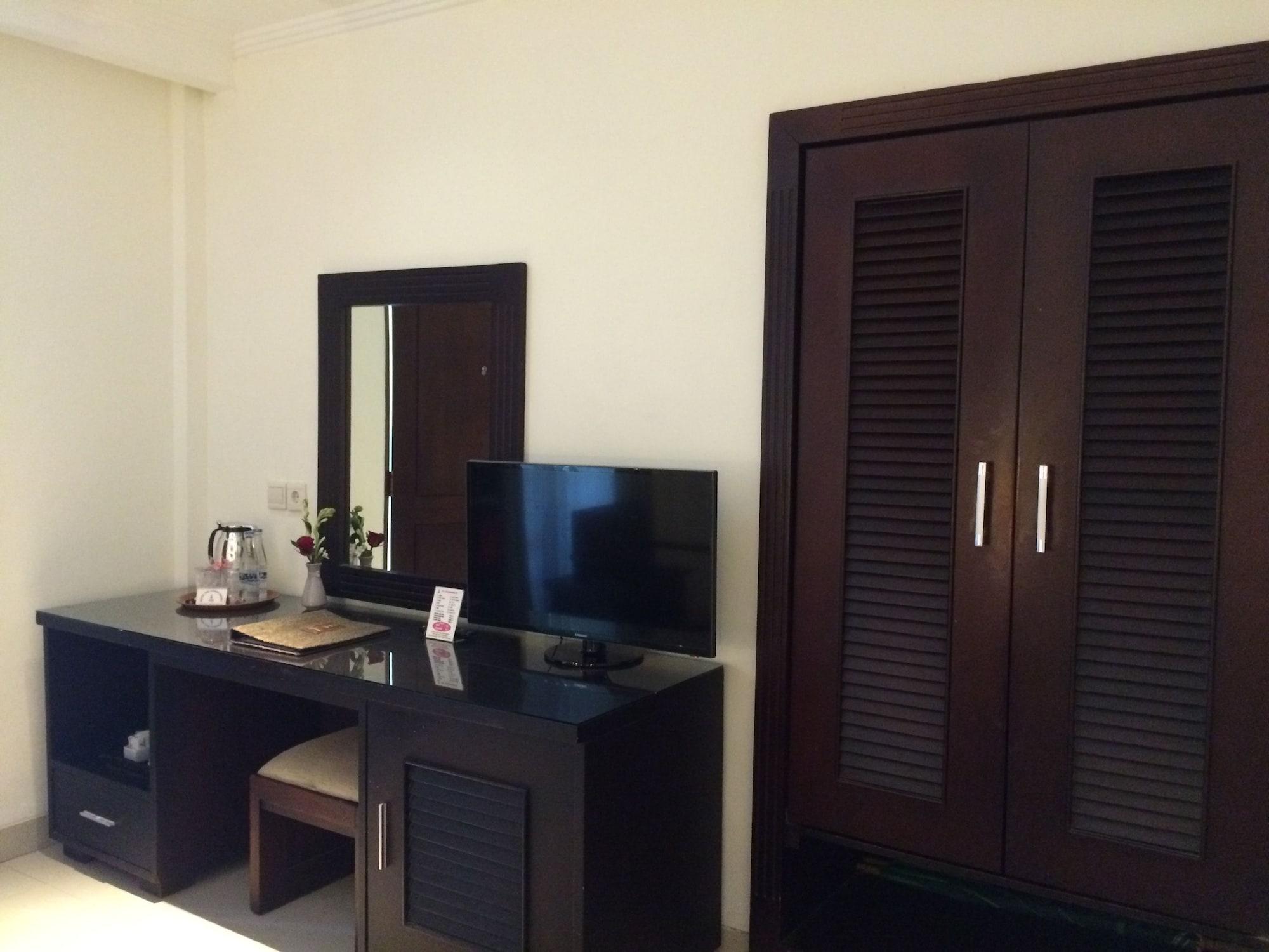 Puri Raja Hotel Legian  Ngoại thất bức ảnh