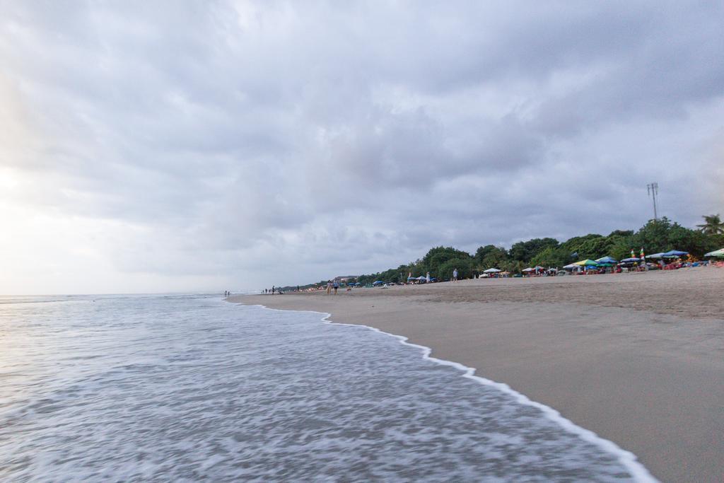 Puri Raja Hotel Legian  Ngoại thất bức ảnh
