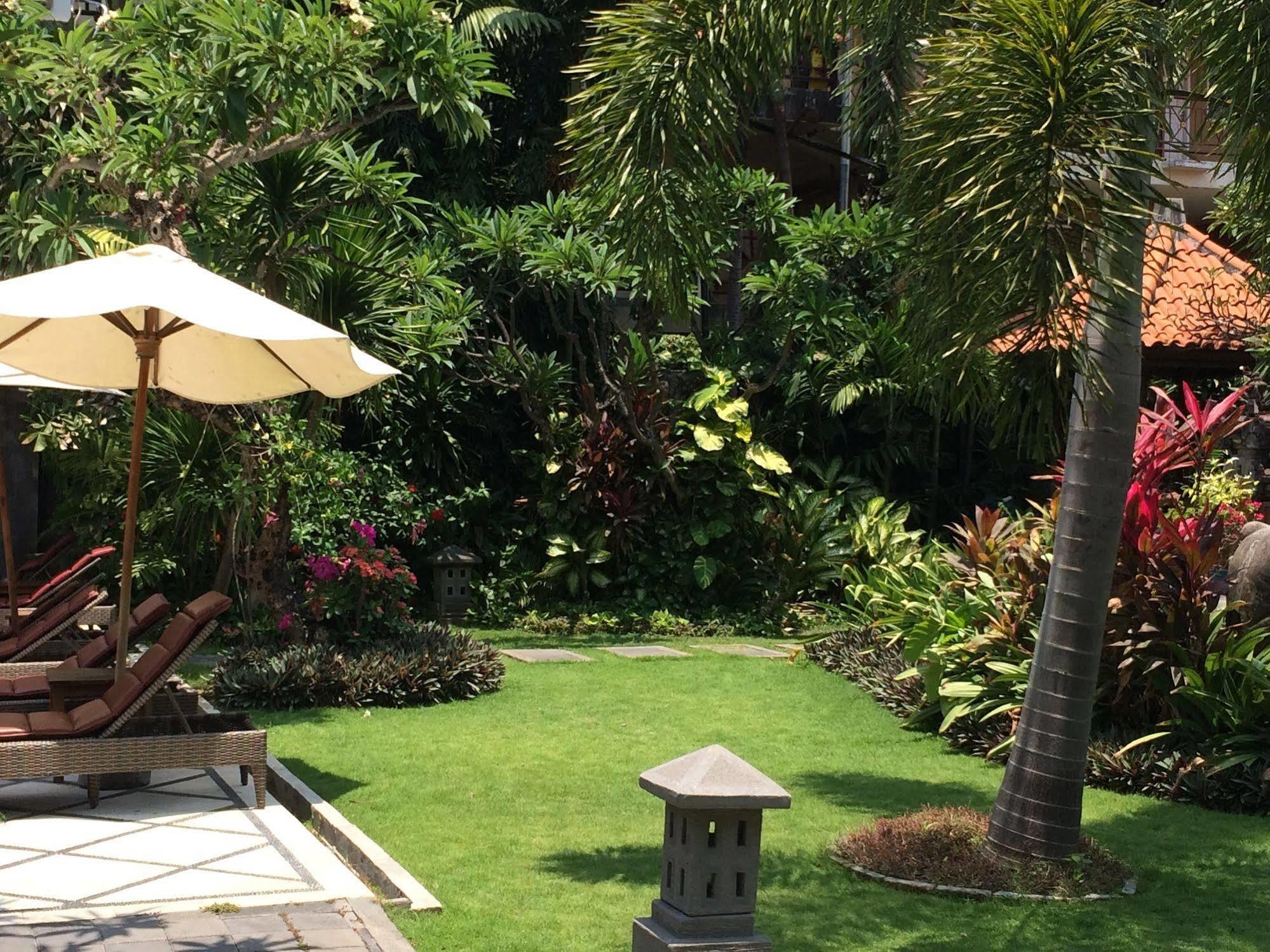 Puri Raja Hotel Legian  Ngoại thất bức ảnh